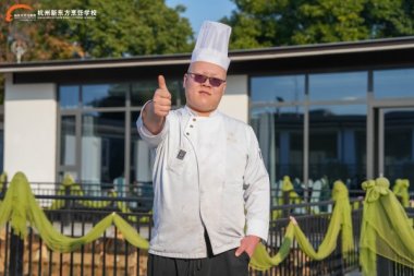 �ں����|�������W(xu��)���Ĳ��H����ˇ�����Ǵ��_�Լ�����