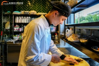 �W�N����Ҫȥ���I(y��)�WУ�᣿��Ȼ��24�q����������H����(j��ng)�v�ش���